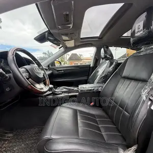 Lexus ES 2018 Blue