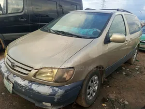Toyota Sienna CE 2003 Gold