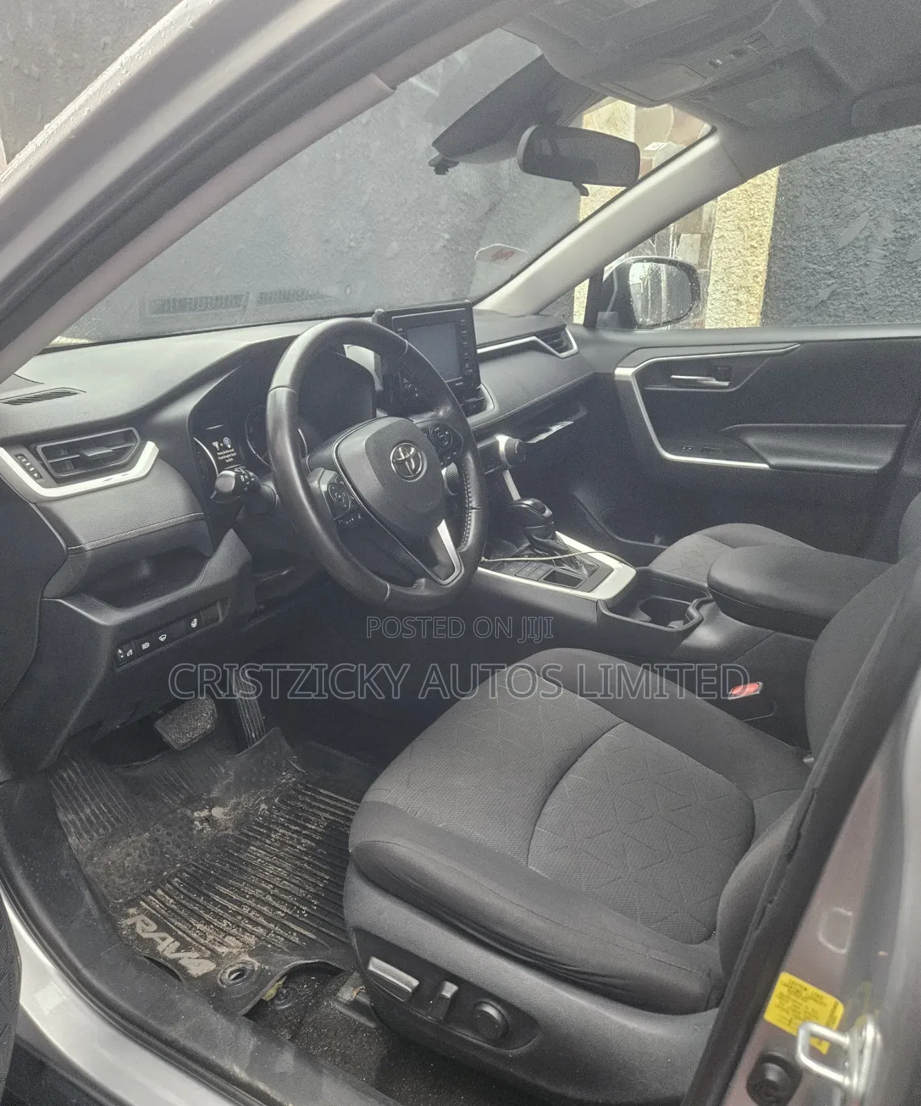 Toyota RAV4 2021 Silver