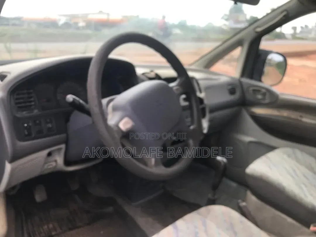 Mitsubishi Fuso Canter 2008 Beige