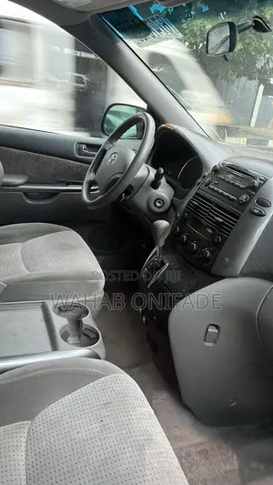 Toyota Sienna 2008 Silver