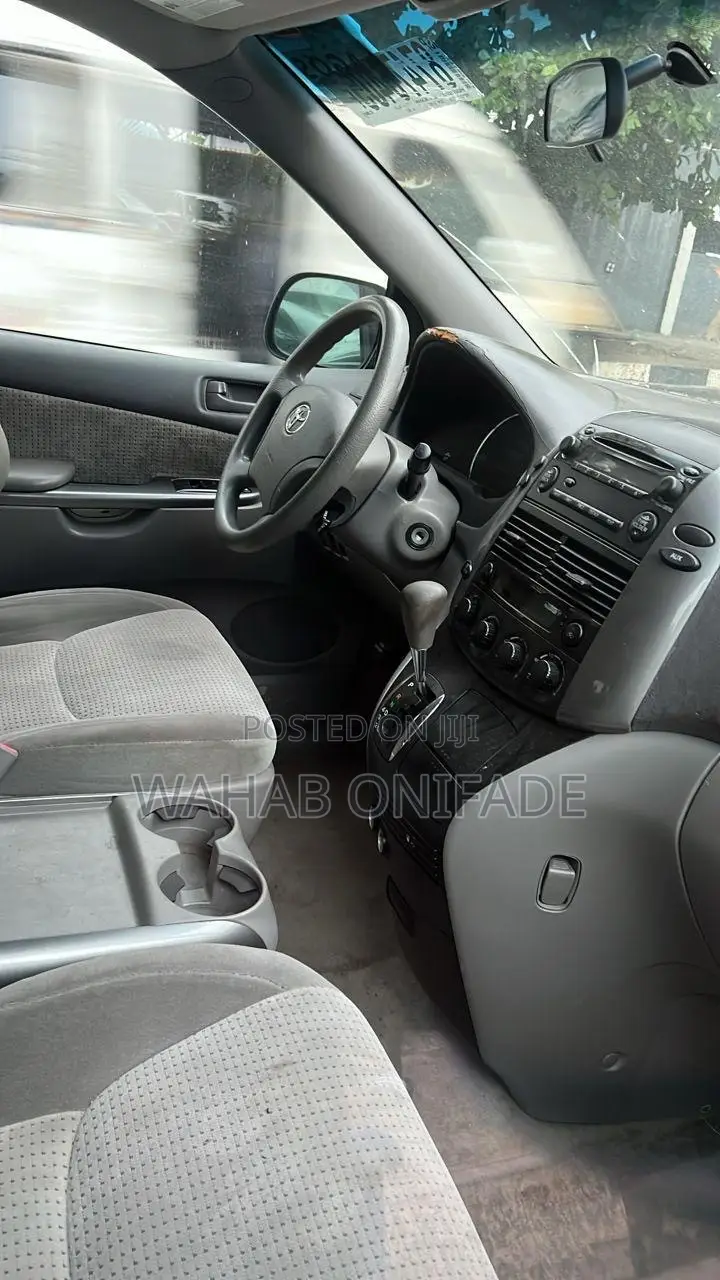Toyota Sienna 2008 Silver