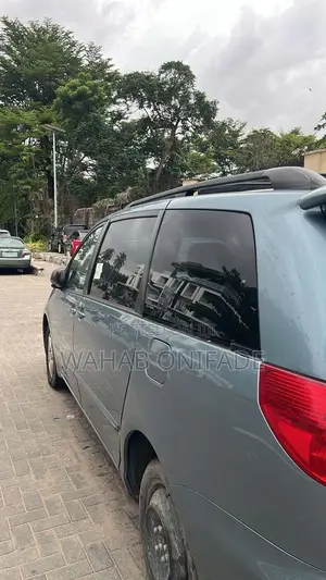 Toyota Sienna 2008 Silver
