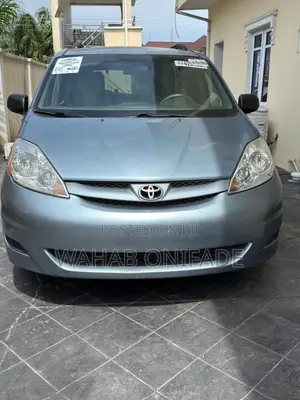 Toyota Sienna 2008 Silver