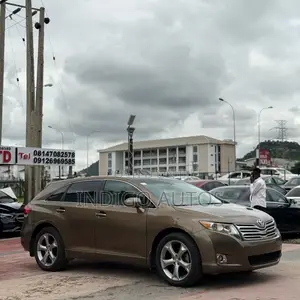 Toyota Venza V6 AWD 2010 Brown