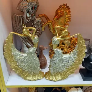 Figurines and Decors