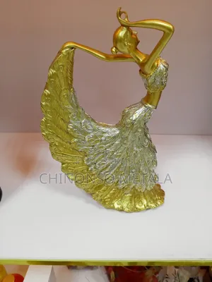 Figurines and Decors