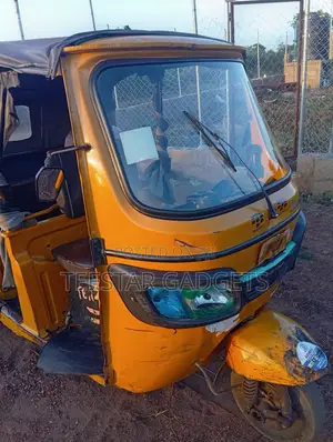 TVS King Deluxe Plus iTouch Start 2021 Yellow