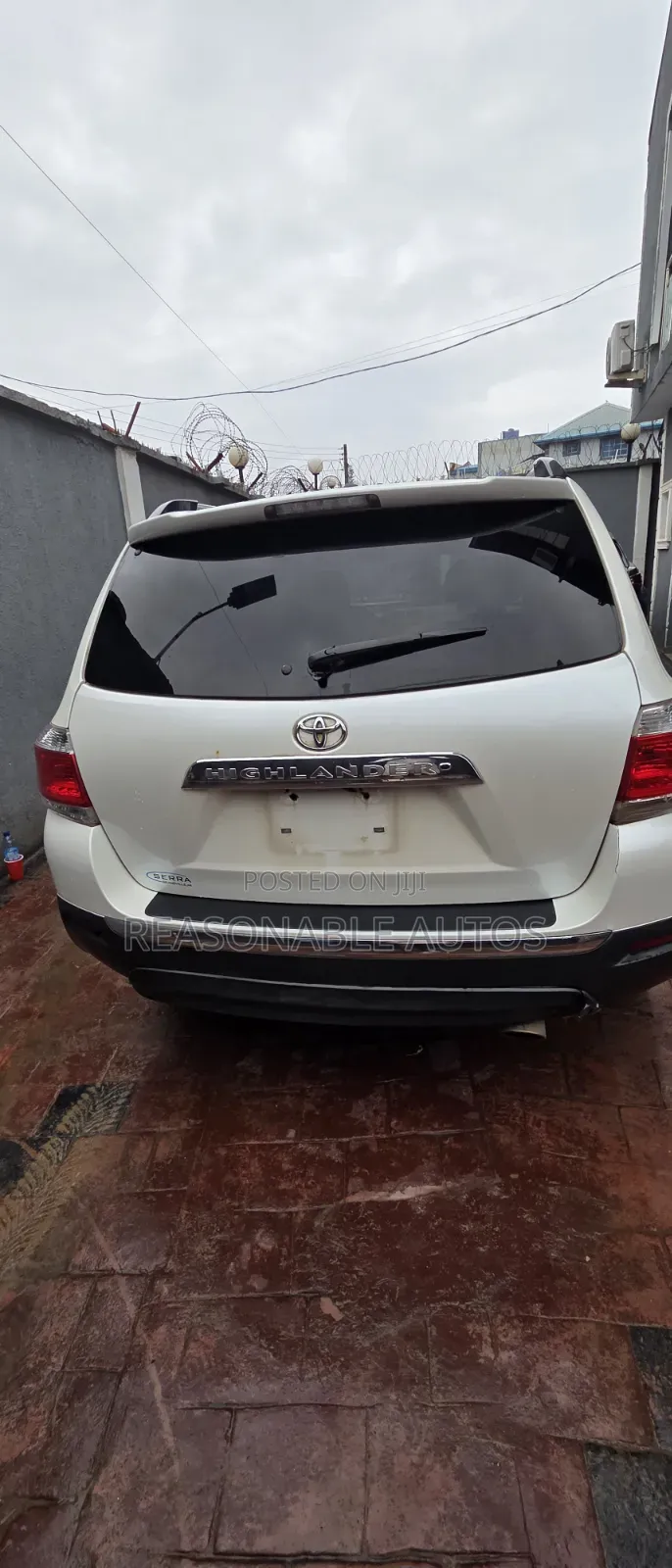 Toyota Highlander Limited 2012 White