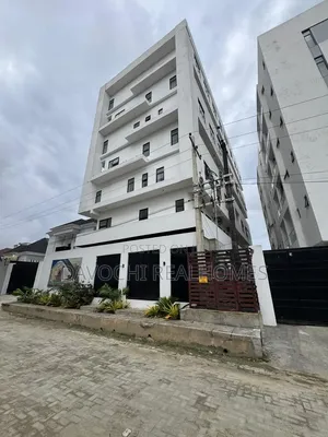 3bdrm Maisonette in Lekki Phase 1 for sale