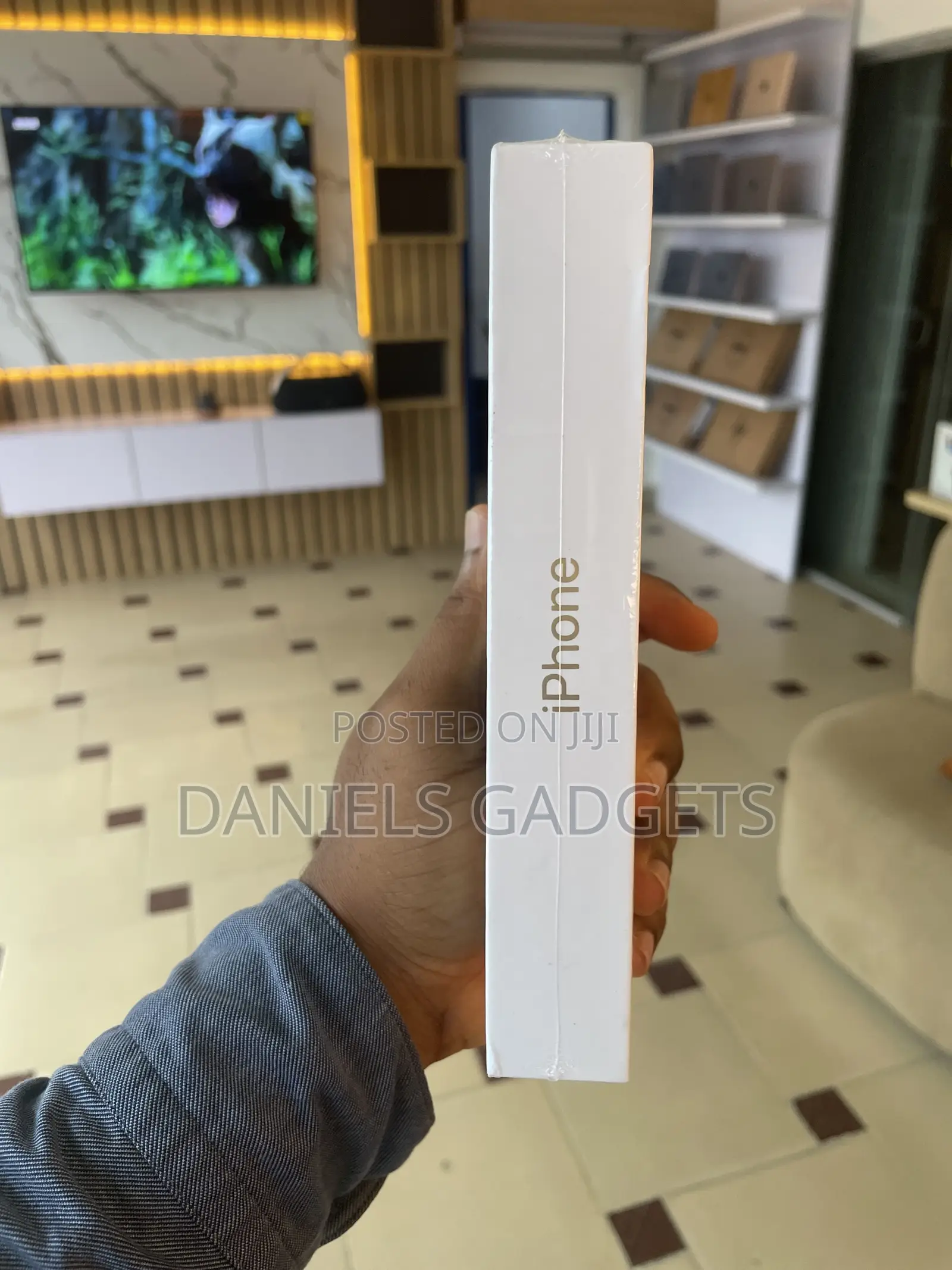 New Apple iPhone 14 Pro Max 128 GB Gold