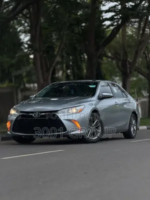 Toyota Camry 2016 Silver
