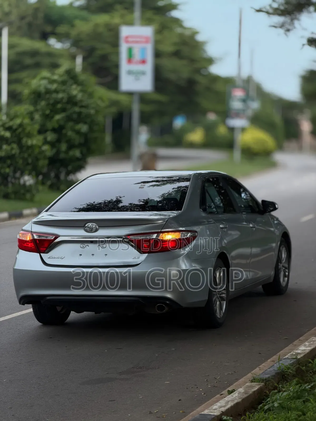 Toyota Camry 2016 Silver