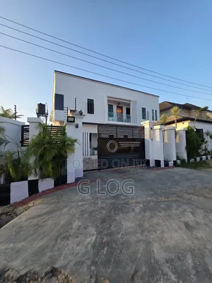 4bdrm Duplex in Awoyaya, Lagos Island / Lagos Island for sale