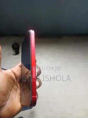 Apple iPhone 13 128 GB Red