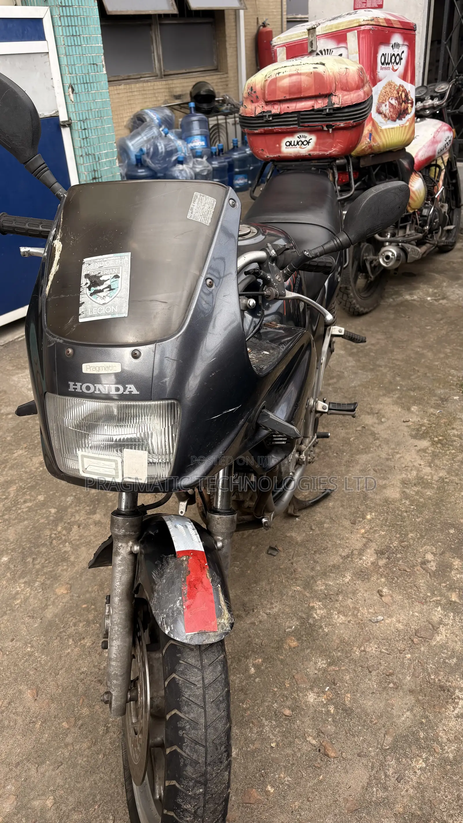 Honda 2000 Black