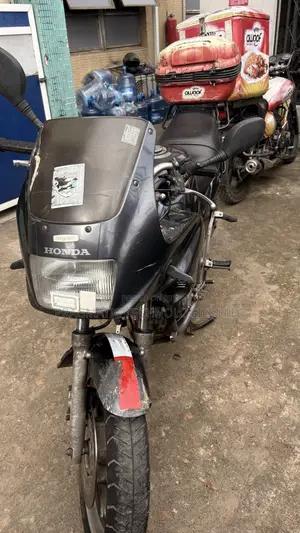 Honda 2000 Black