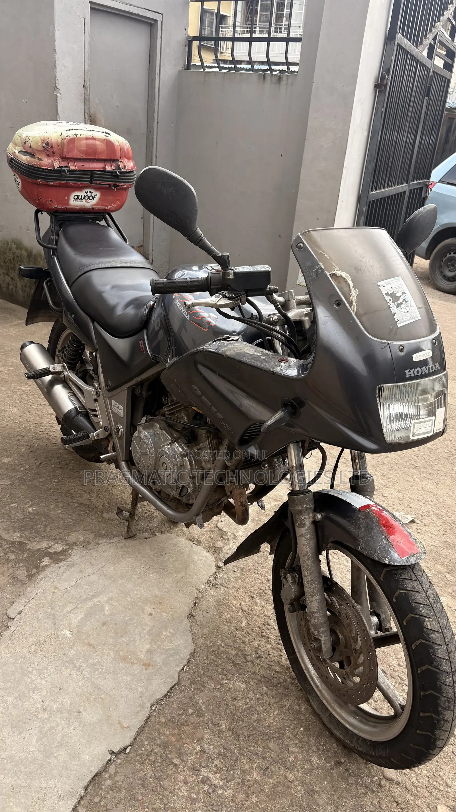 Honda 2000 Black