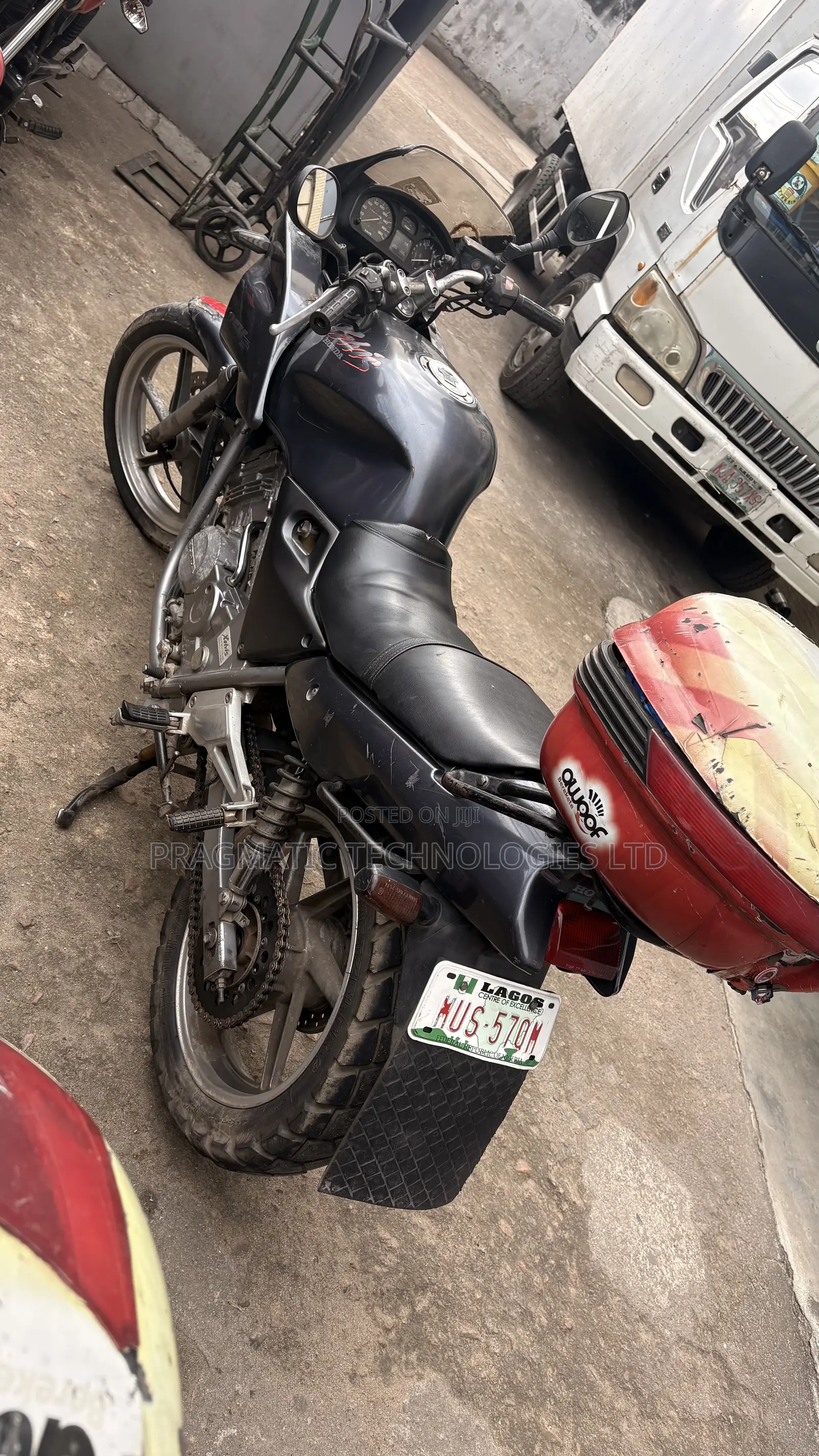 Honda 2000 Black