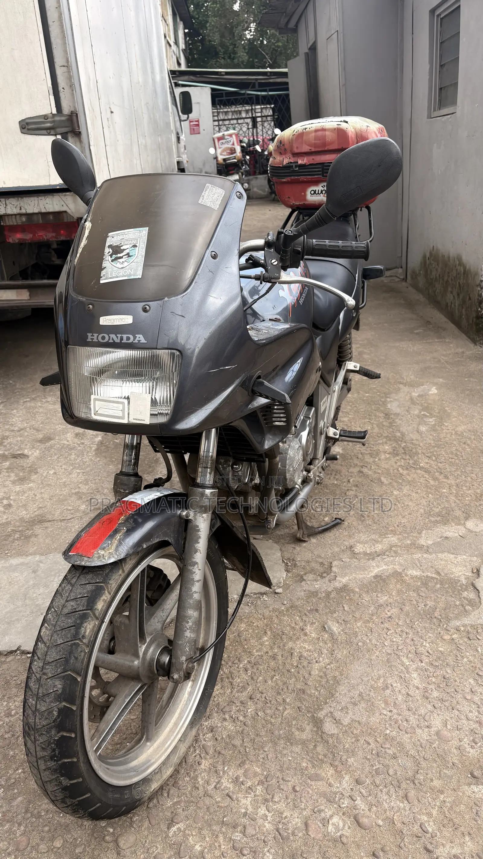 Honda 2000 Black