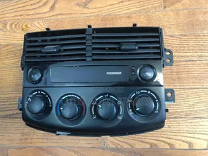 Sienna 2002-2005 Center AC Vent.