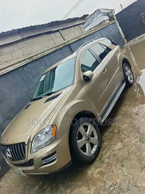 Mercedes-Benz M Class 2010 Gold