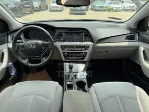 Hyundai Sonata Sport 4dr Sedan (2.4L 4cyl 6A) 2015 Blue