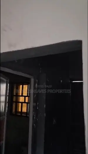 1bdrm Apartment in Rumueme for rent