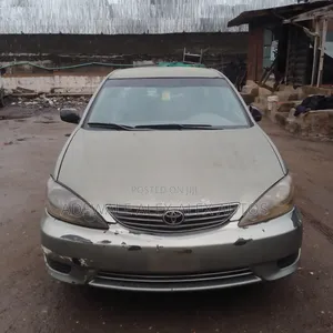 Toyota Camry 2006 Gray