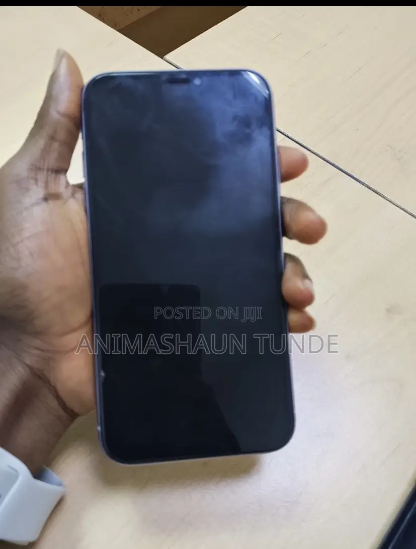 Apple iPhone 11 64 GB Purple