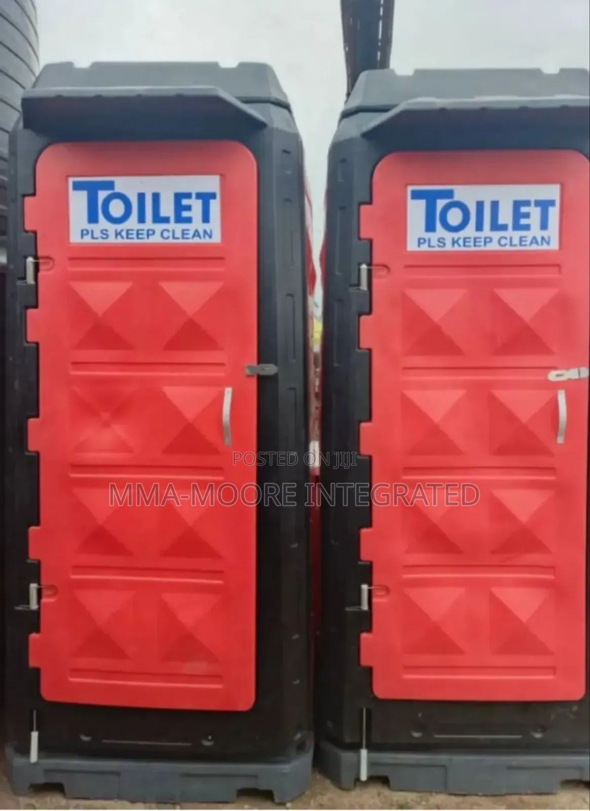 Mobile Toilet With Overhead Tank and D Waste Holder
