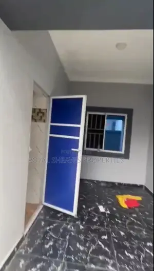 1bdrm Apartment in Rumueme for rent