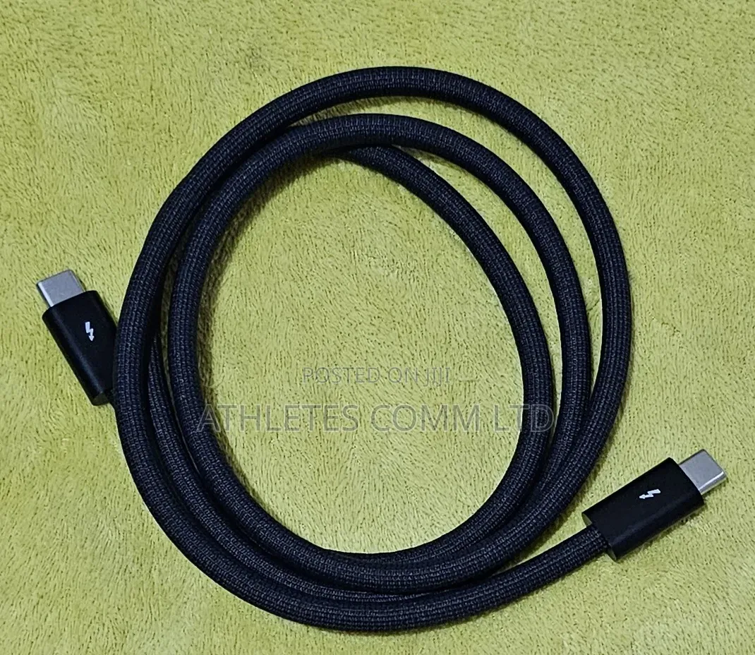 Apple Thunderbolt 4 Pro USB-C A2804 Cable