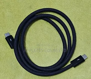 Apple Thunderbolt 4 Pro USB-C A2804 Cable