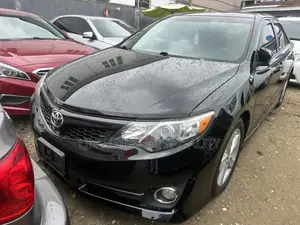 Toyota Camry SE 4dr Sedan (2.5L 4cyl 6A) 2013 Black