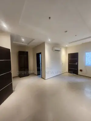 6bdrm Apartment in Off Bourdillon for rent