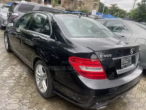 Mercedes-Benz C300 2014 Black
