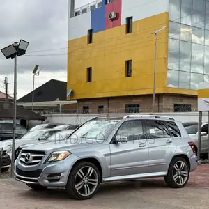 Mercedes-Benz GLK-Class 350 2014 Blue