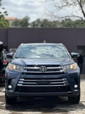 Toyota Highlander Limited Platinum 4x4 V6 (3.5L 6cyl 8A) 2018 Blue