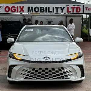 Toyota Camry XSE 2025 White
