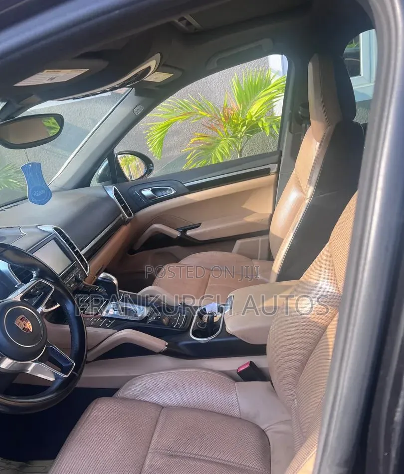 Porsche Cayenne 2016 Black