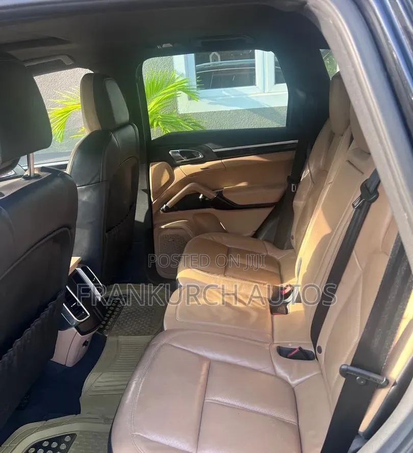 Porsche Cayenne 2016 Black