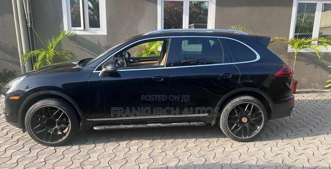 Porsche Cayenne 2016 Black