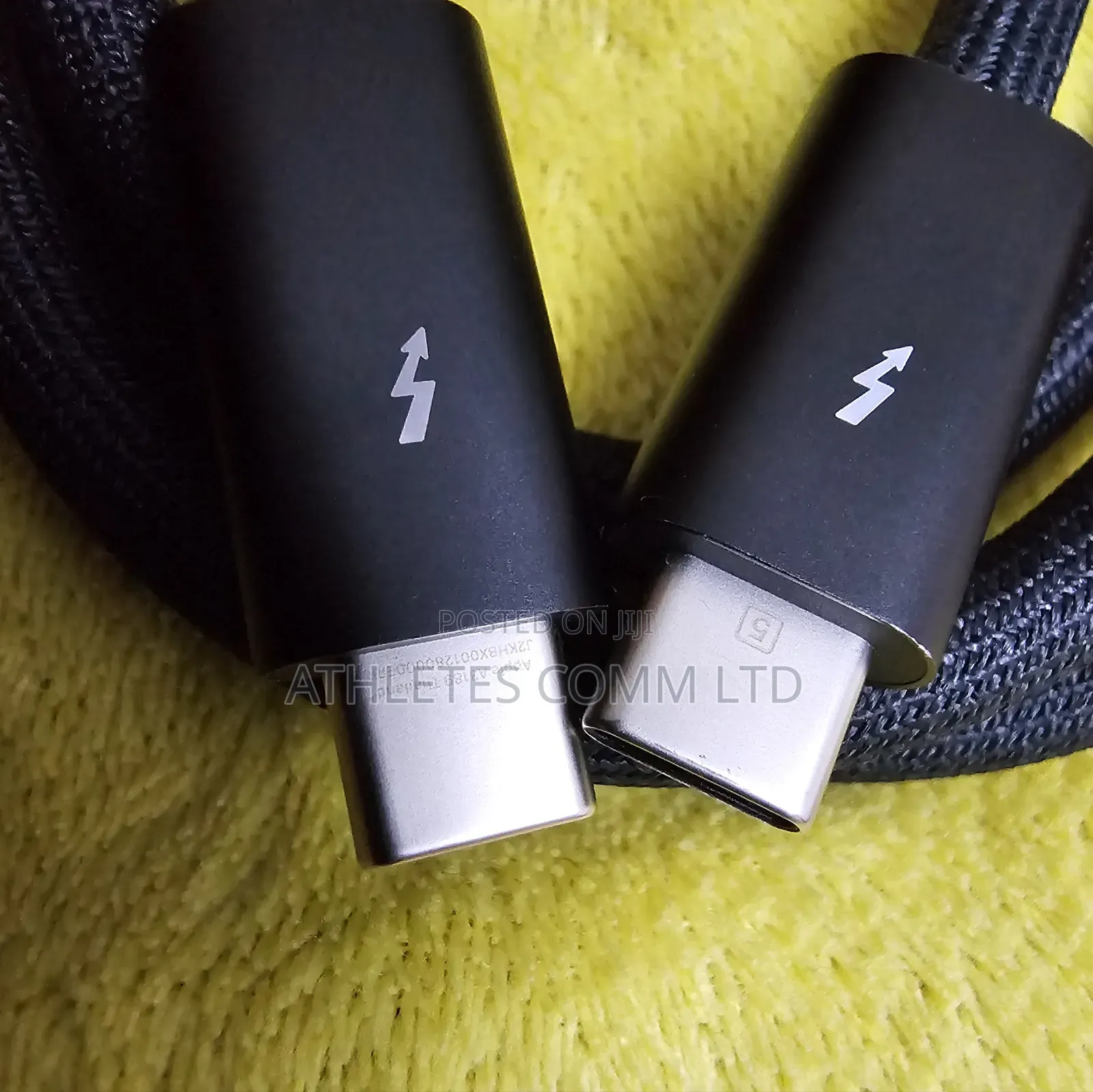 Apple Thunderbolt 5 (USB-C A3189 ) Pro Cable