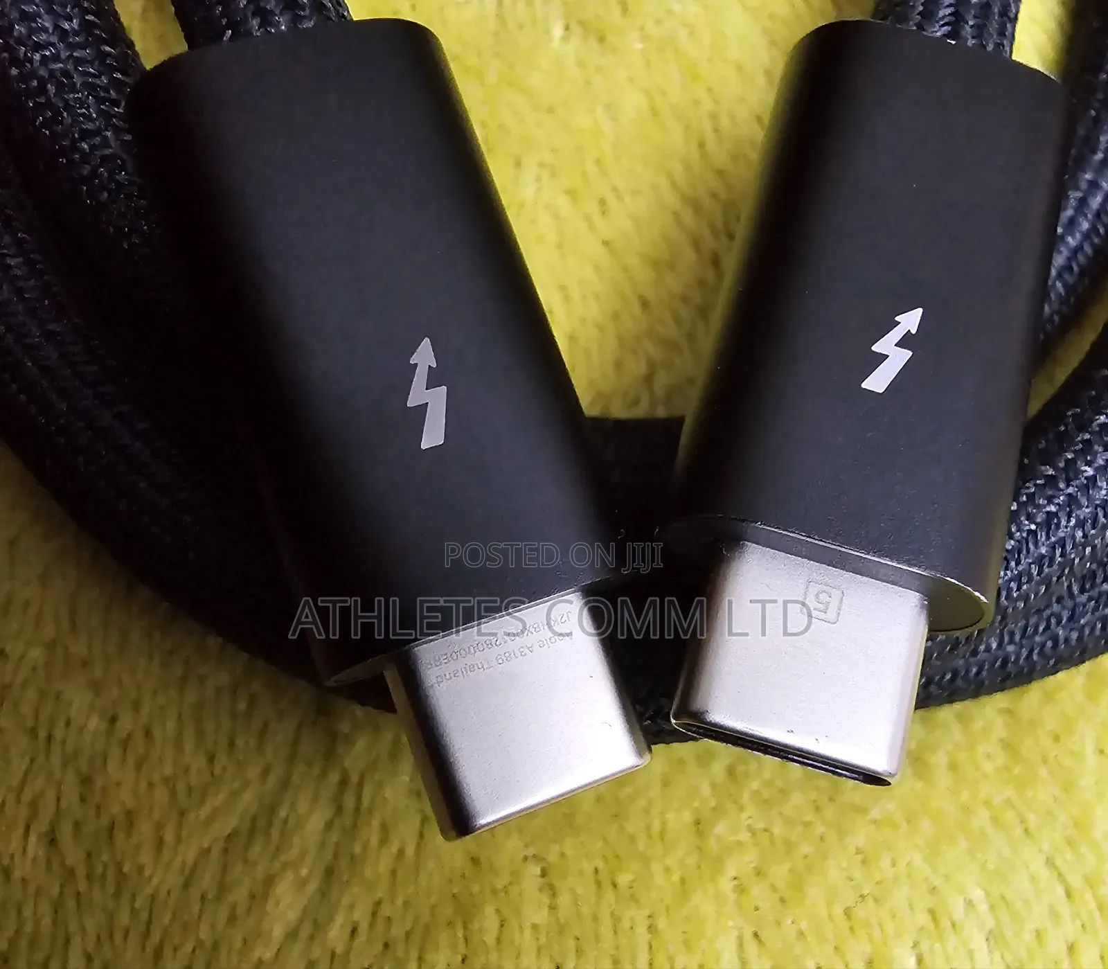 Apple Thunderbolt 5 (USB-C A3189 ) Pro Cable