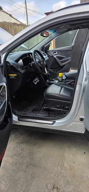 Hyundai Santa Fe SE AWD 2018 Silver