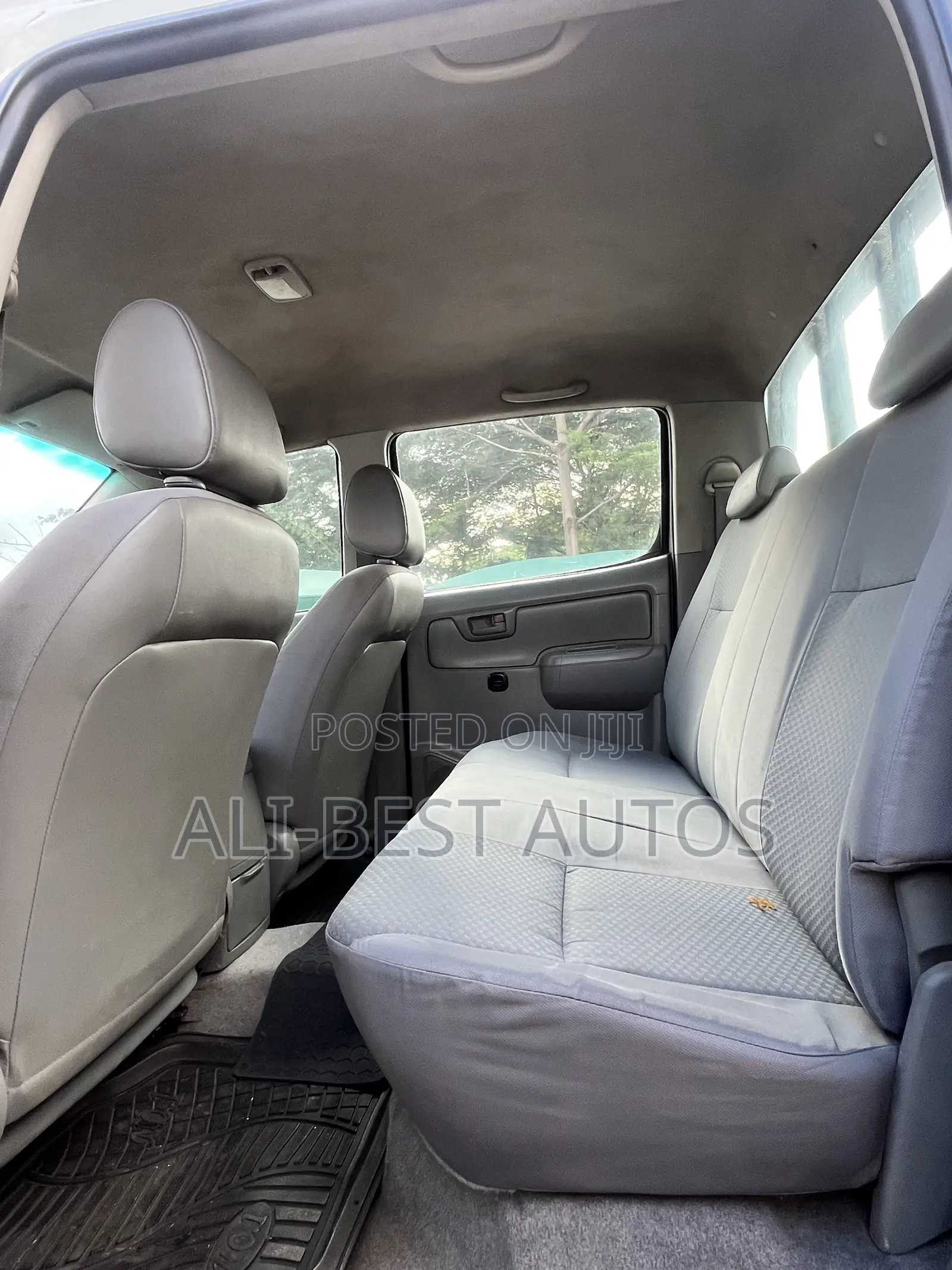 Toyota Hilux 2011 White
