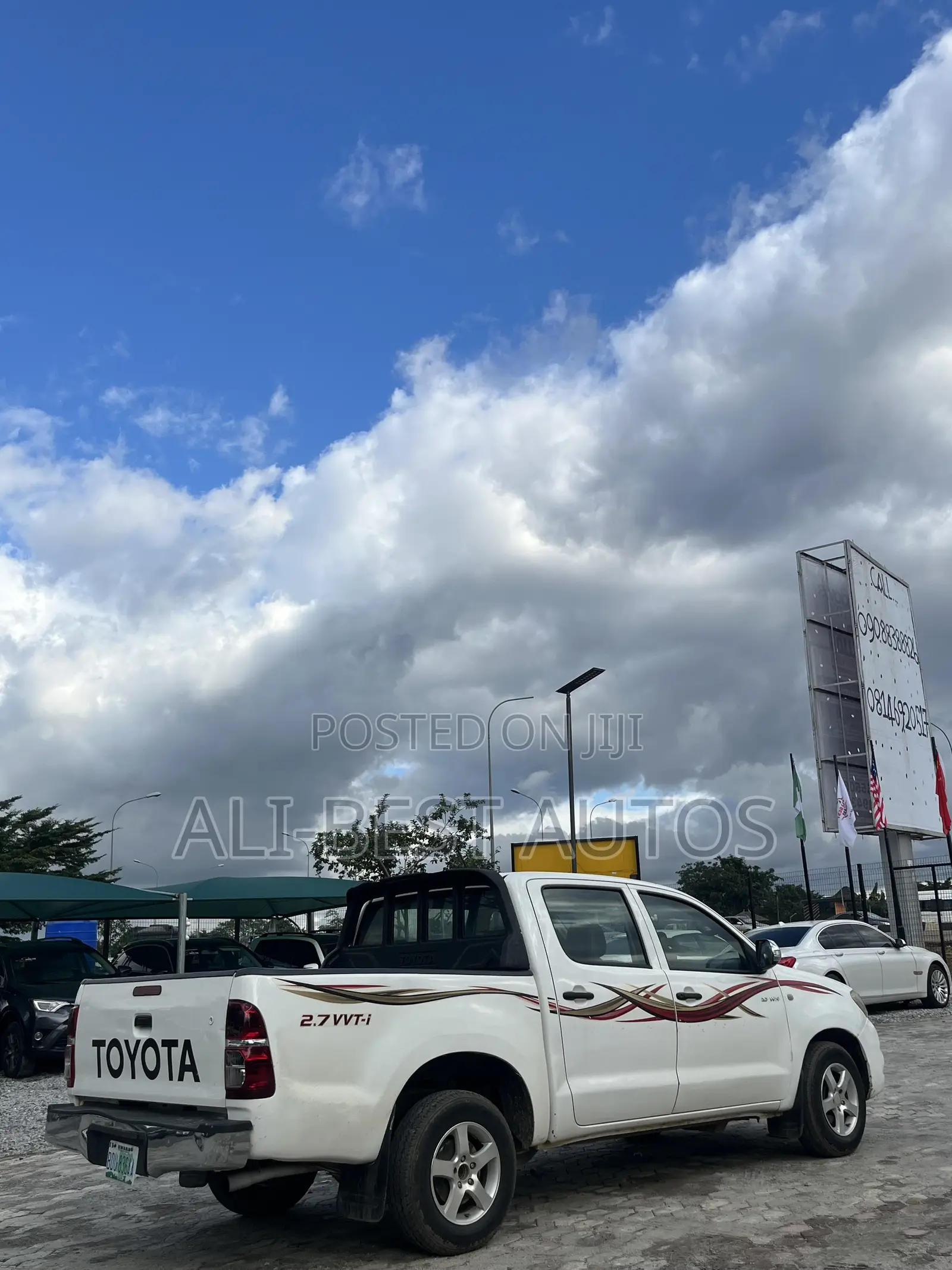Toyota Hilux 2011 White
