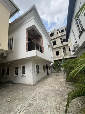 1bdrm Shared Apartment in Chevron for rent