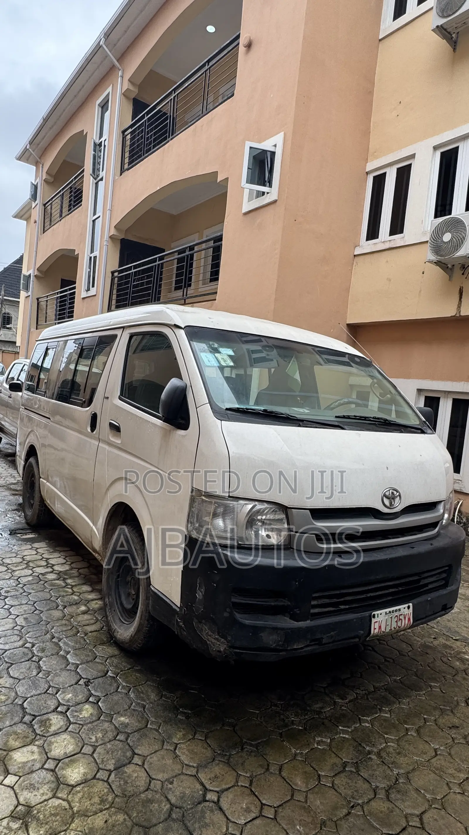 Toyota HiAce 2008 White